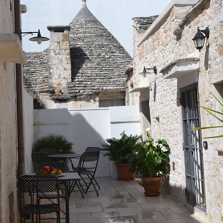 Conversa De Amicis n°8 Alberobello Quarto foto